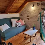בית נופש Mini Maison Terrasse Vue Montagne Proche Puy Mary *