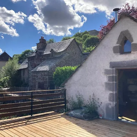 Mini Maison Terrasse Vue Montagne Proche Puy Mary Dienne (Cantal)