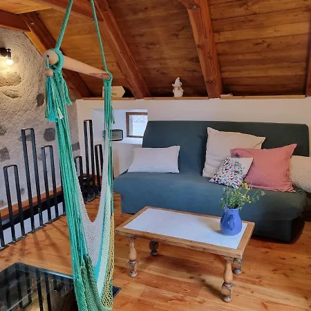 Mini Maison Terrasse Vue Montagne Proche Puy Mary Dienne (Cantal)