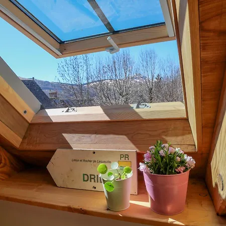 Mini Maison Terrasse Vue Montagne Proche Puy Mary Dienne (Cantal)