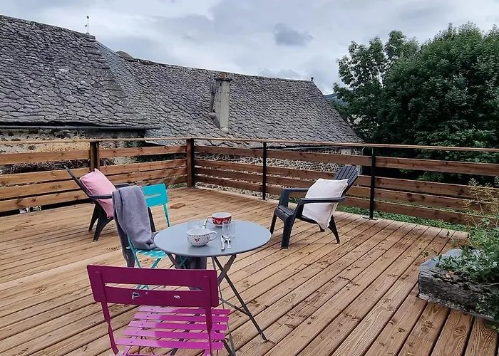 Mini Maison Terrasse Vue Montagne Proche Puy Mary Holiday home