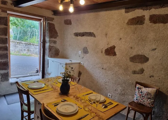 Holiday home Mini Maison Terrasse Vue Montagne Proche Puy Mary