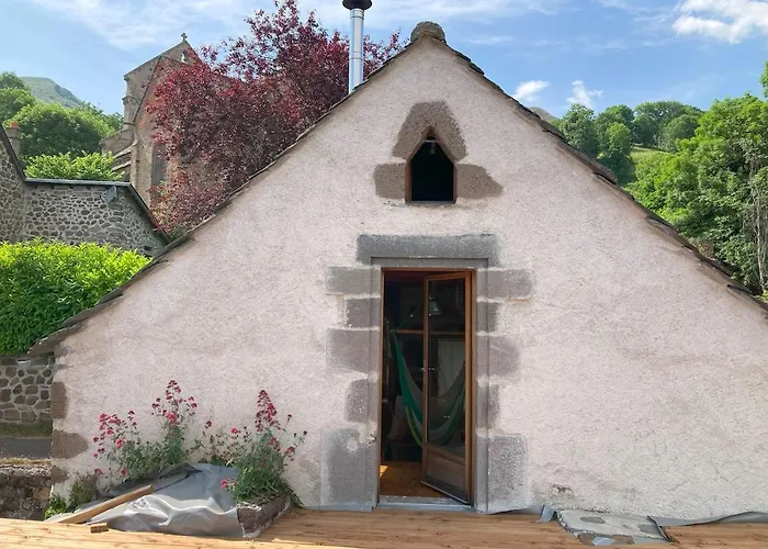 Holiday home Mini Maison Terrasse Vue Montagne Proche Puy Mary