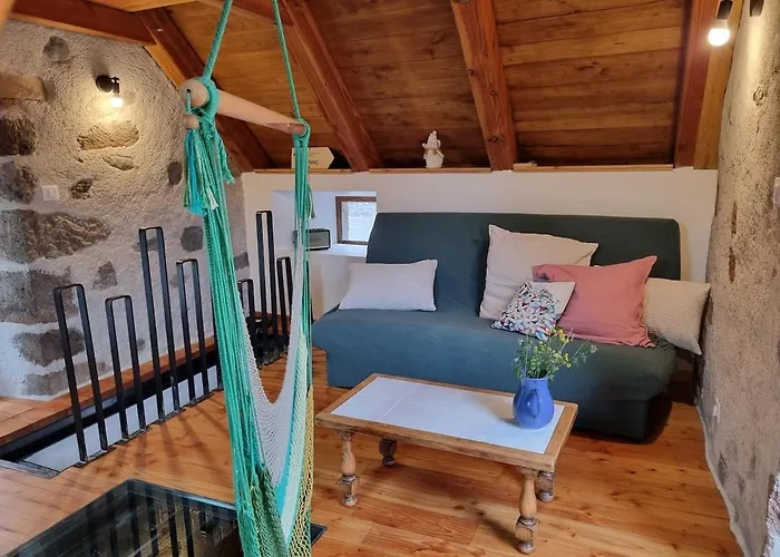 Mini Maison Terrasse Vue Montagne Proche Puy Mary Dienne (Cantal)