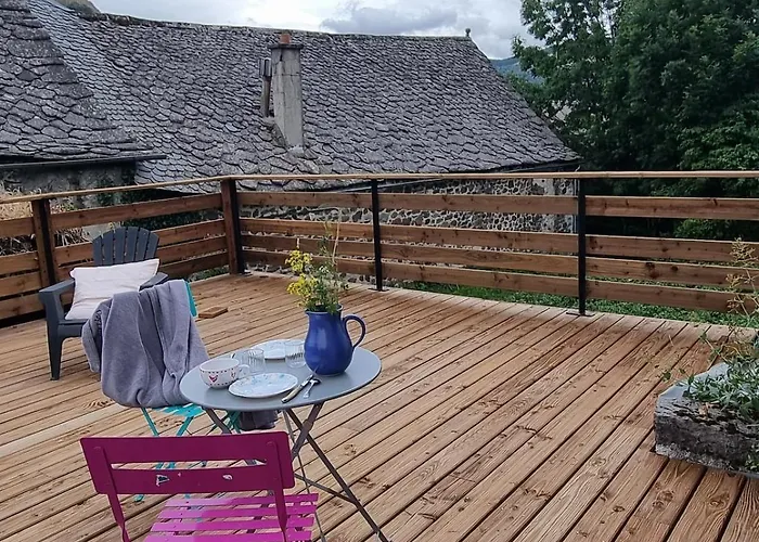 Mini Maison Terrasse Vue Montagne Proche Puy Mary Holiday home