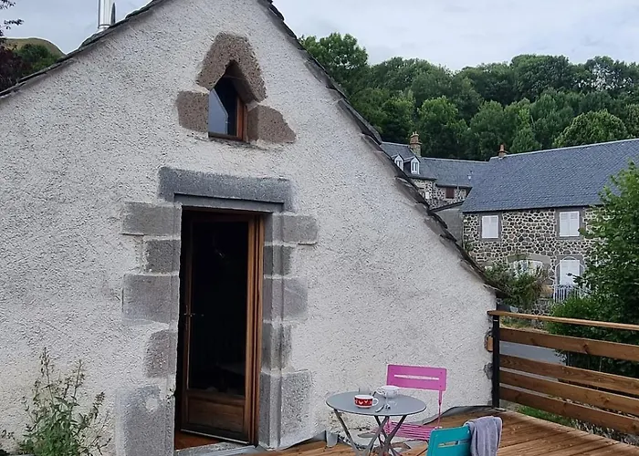 Holiday home Mini Maison Terrasse Vue Montagne Proche Puy Mary