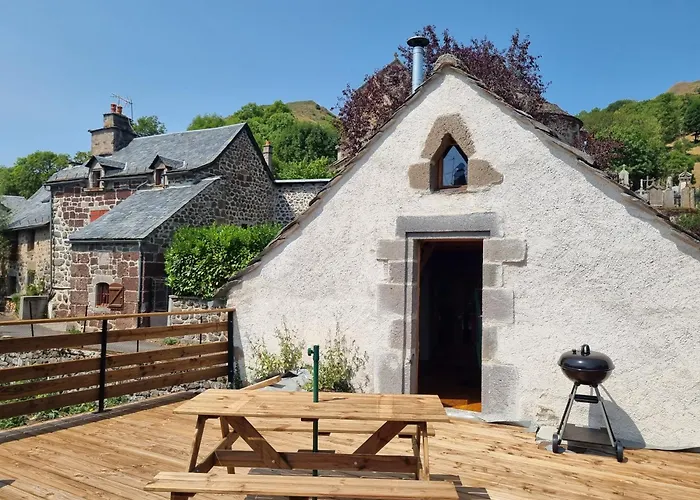 Mini Maison Terrasse Vue Montagne Proche Puy Mary Dienne (Cantal)